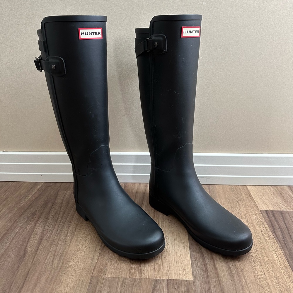 HUNTER tall black rain boots